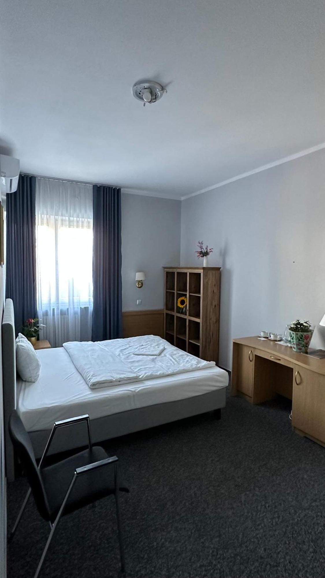 Lezzet B&B Pokoj Goscinny & Turkishrestaurant Varsovie Extérieur photo